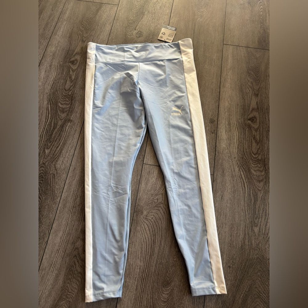 Puma woman’s Light Blue and White Leggings